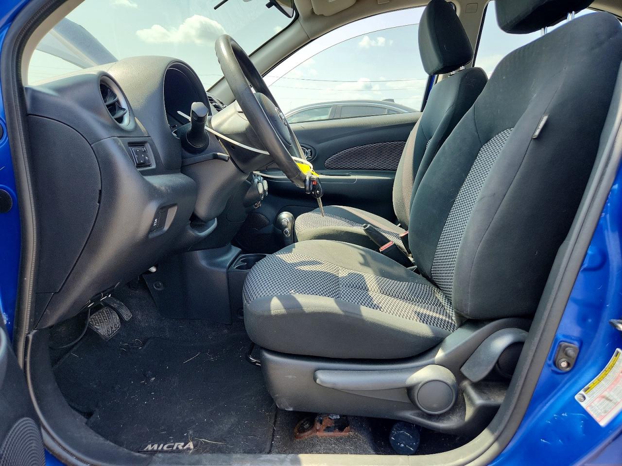 2015 Nissan Micra Blue vin: 3N1CK3CP6FL268597