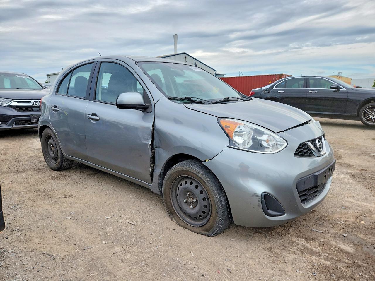2015 Nissan Micra Silver vin: 3N1CK3CP7FL268821