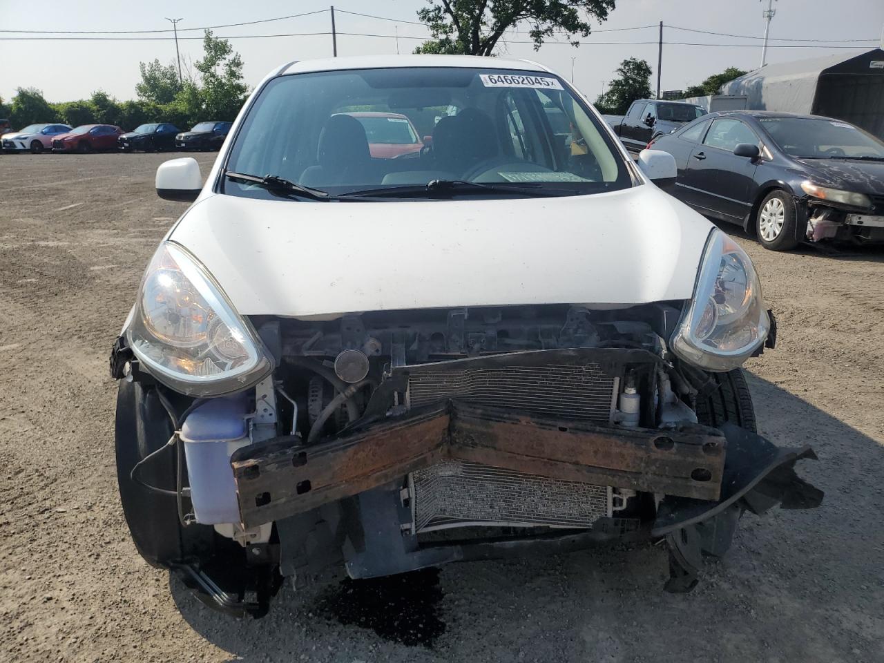 2016 Nissan Micra    White vin: 3N1CK3CP7GL246898