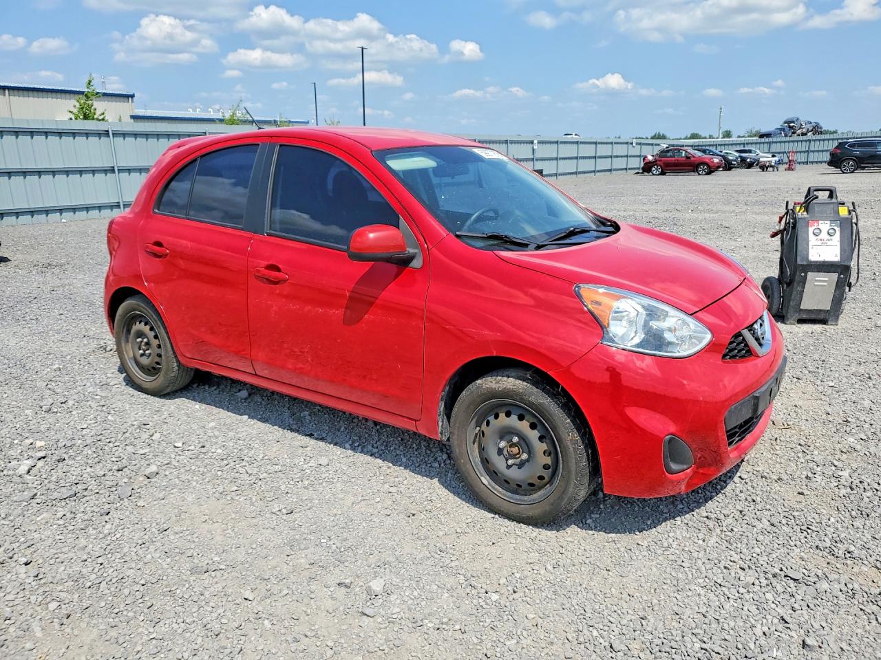 2015 Nissan Micra Красный vin: 3N1CK3CP8FL267130