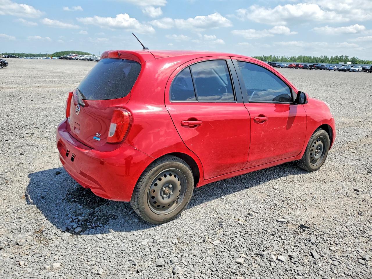 2015 Nissan Micra Красный vin: 3N1CK3CP8FL267130