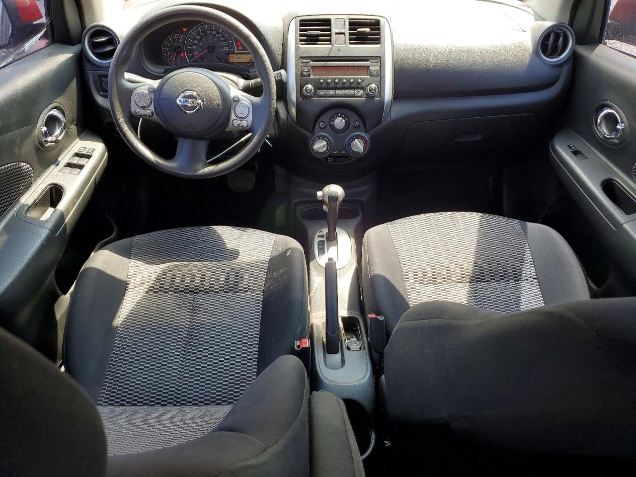 2015 Nissan Micra Красный vin: 3N1CK3CP8FL267130