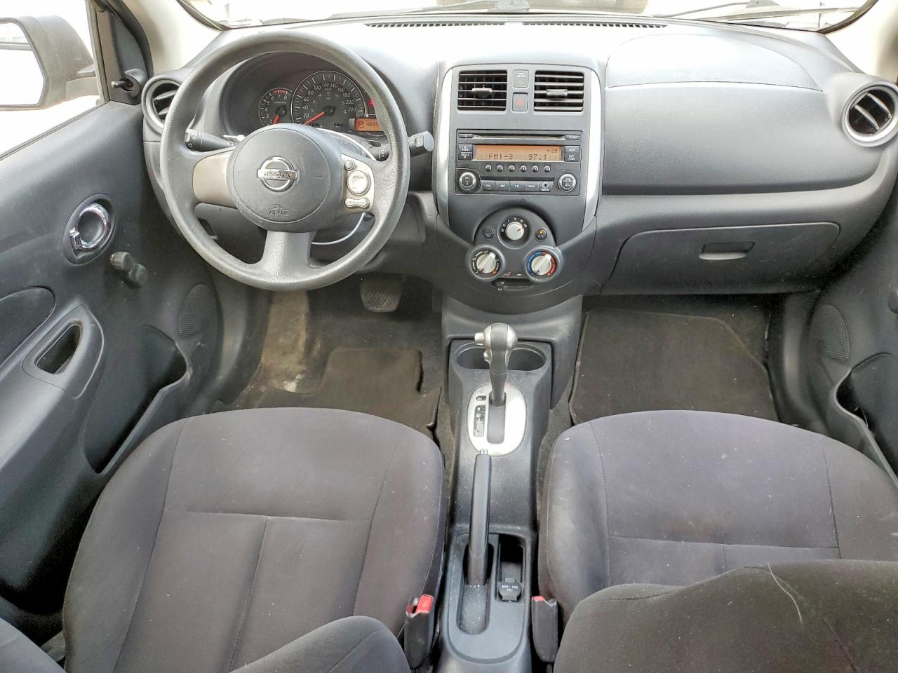 2015 Nissan Micra Silver vin: 3N1CK3CP9FL205641