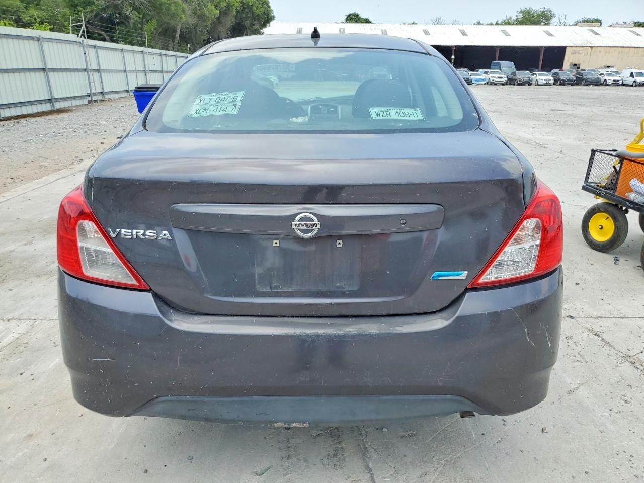 2015 Nissan Versa Blue vin: 3N1CN7AD0FL852579