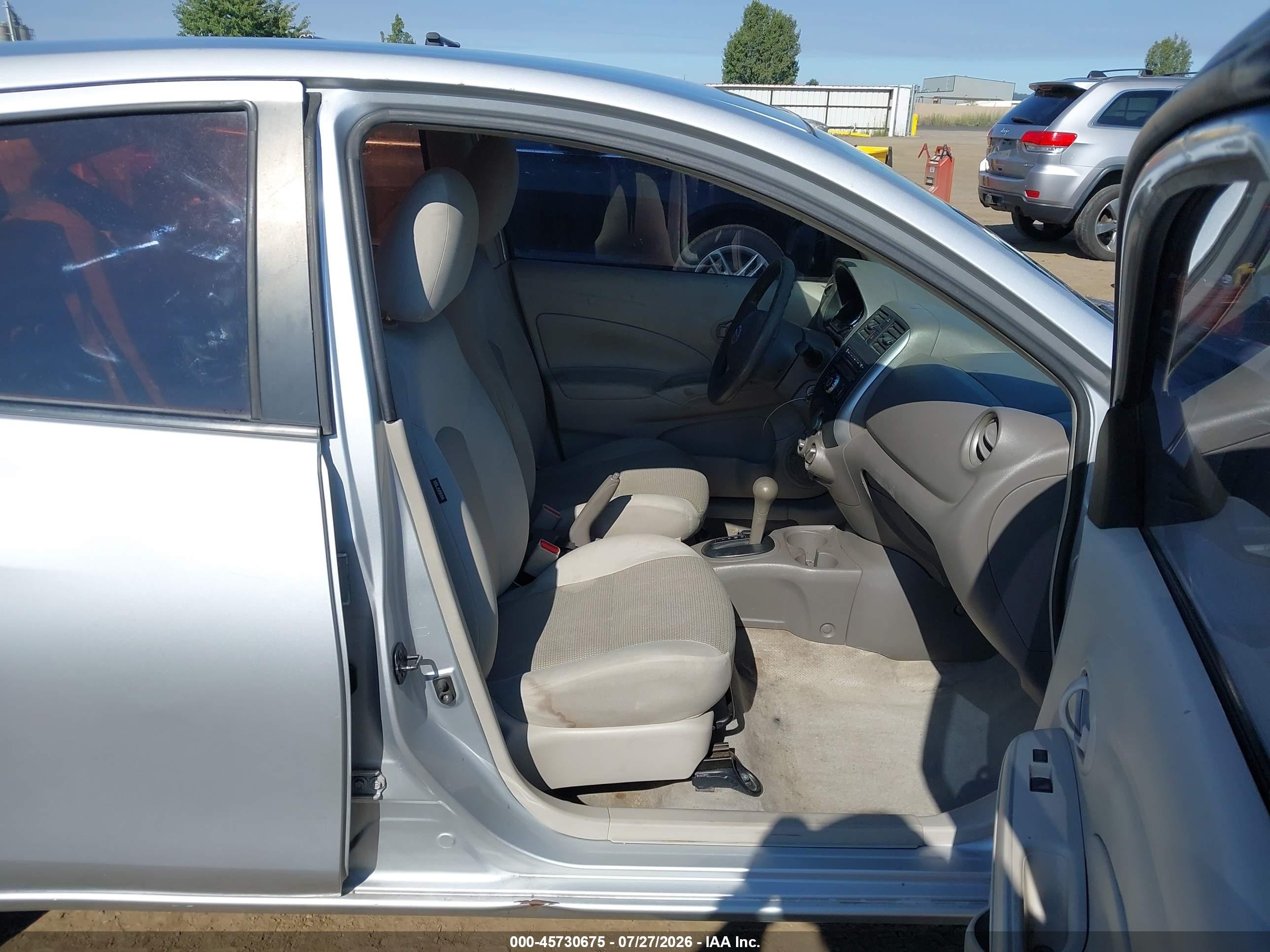 2012 Nissan Versa 1.6 Sv Серебряный vin: 3N1CN7AP0CL826571