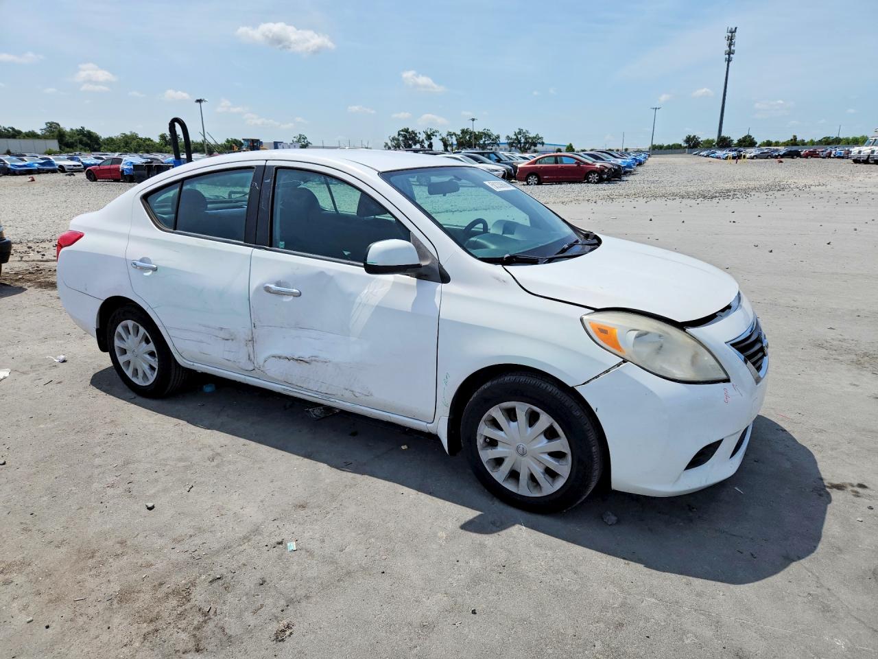 2012 Nissan Versa 1.6 S White vin: 3N1CN7AP0CL835593