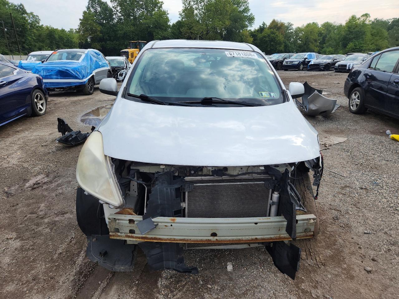 2012 Nissan Versa 1.6 S Серебряный vin: 3N1CN7AP0CL862387