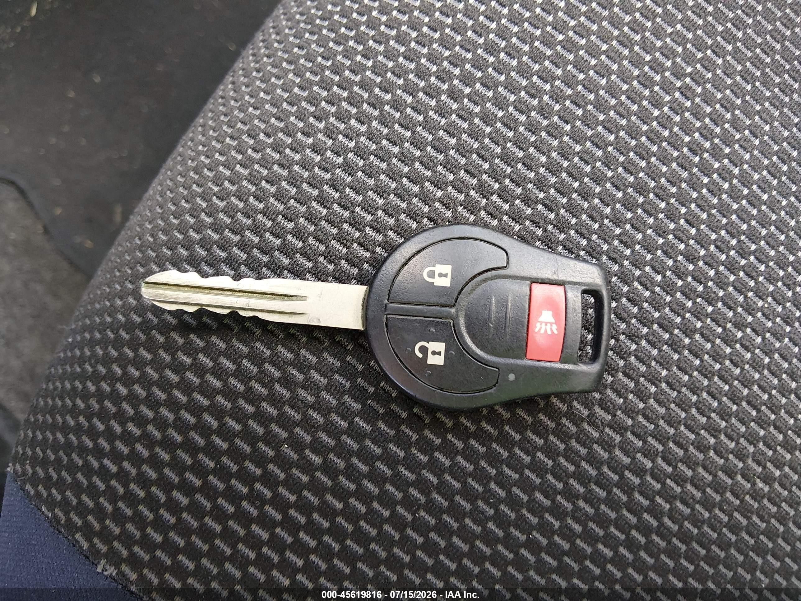 2012 Nissan Versa 1.6 Sv Серебряный vin: 3N1CN7AP0CL864494