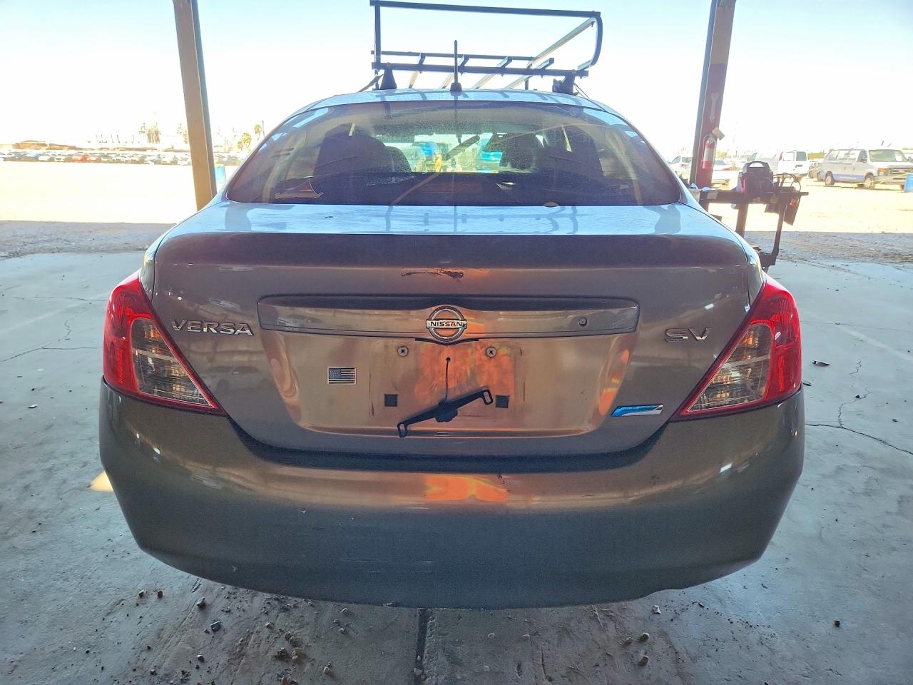 2012 Nissan Versa 1.6 S Серый vin: 3N1CN7AP0CL879383