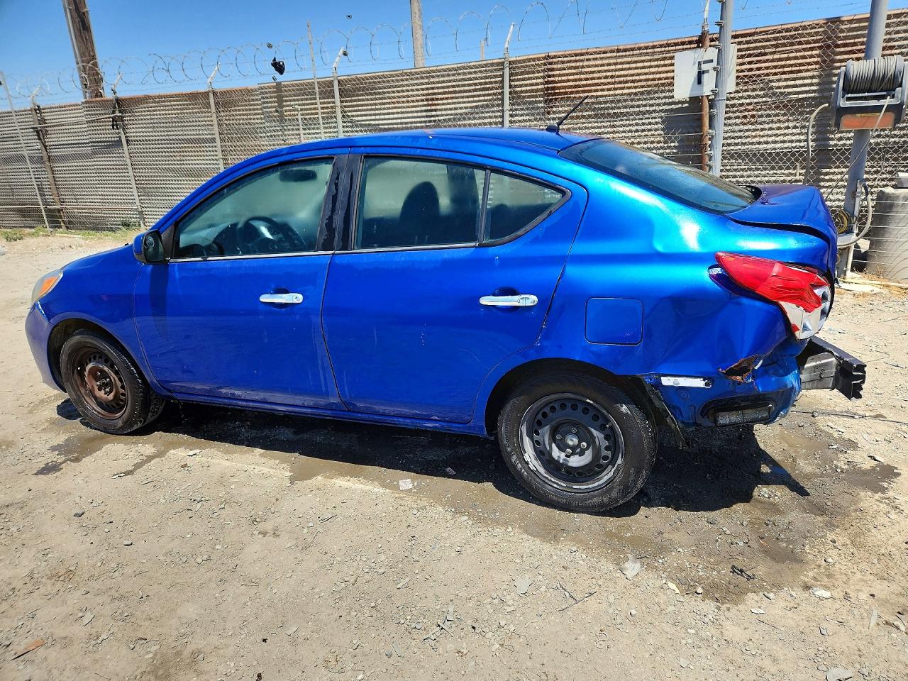 2012 Nissan Versa 1.6 S Blue vin: 3N1CN7AP0CL911619