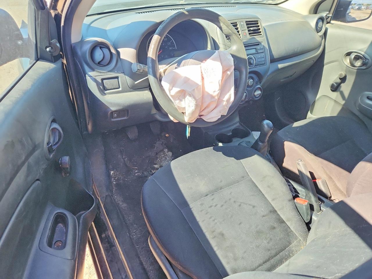 2013 Nissan Versa 1.6 S Черный vin: 3N1CN7AP0DL842447