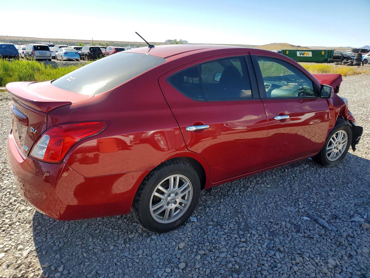 2013 Nissan Versa 1.6 S Red vin: 3N1CN7AP0DL847471