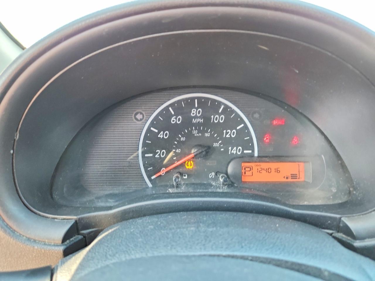 2013 Nissan Versa 1.6 S Серебряный vin: 3N1CN7AP0DL872211