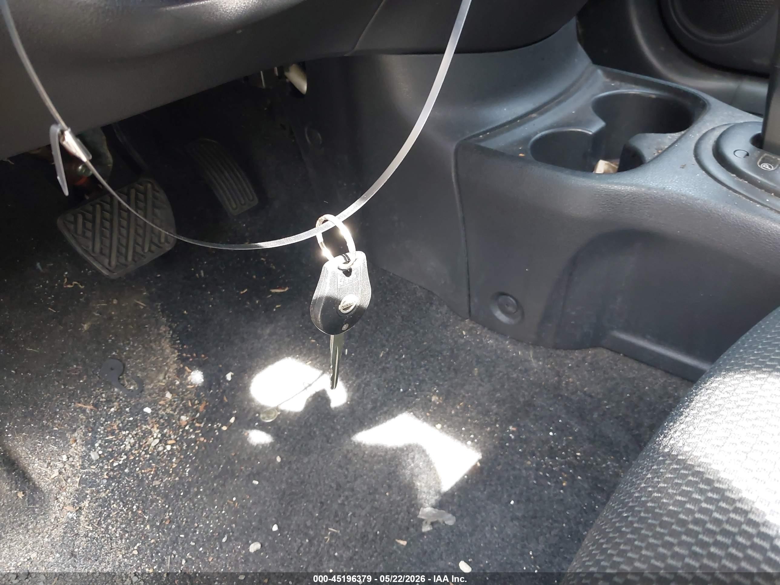 2013 Nissan Versa 1.6 Sv Silver vin: 3N1CN7AP0DL885556