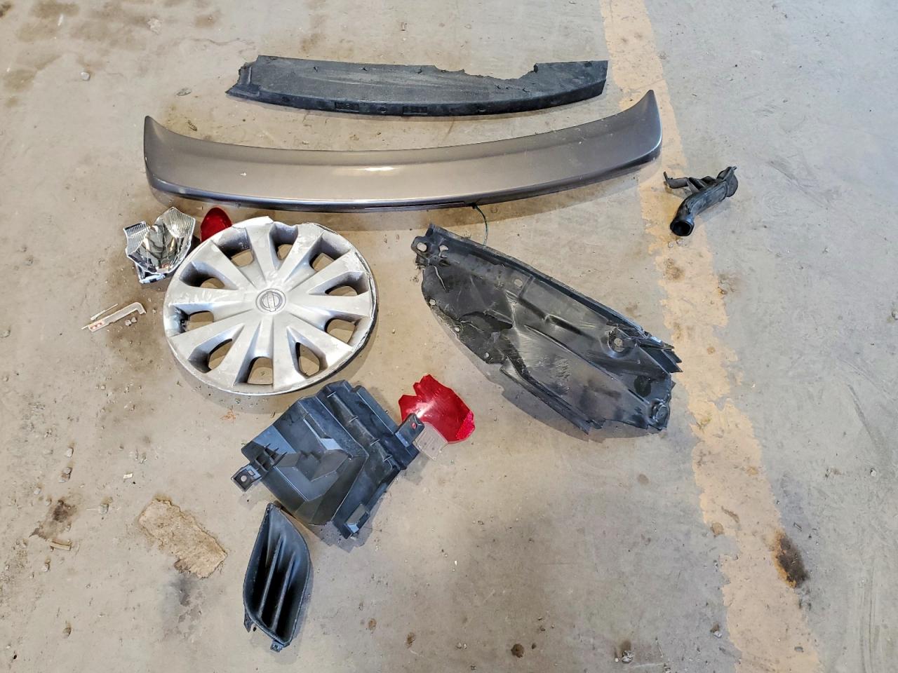 2014 Nissan Versa 1.6 Sv Gray vin: 3N1CN7AP0EK464380