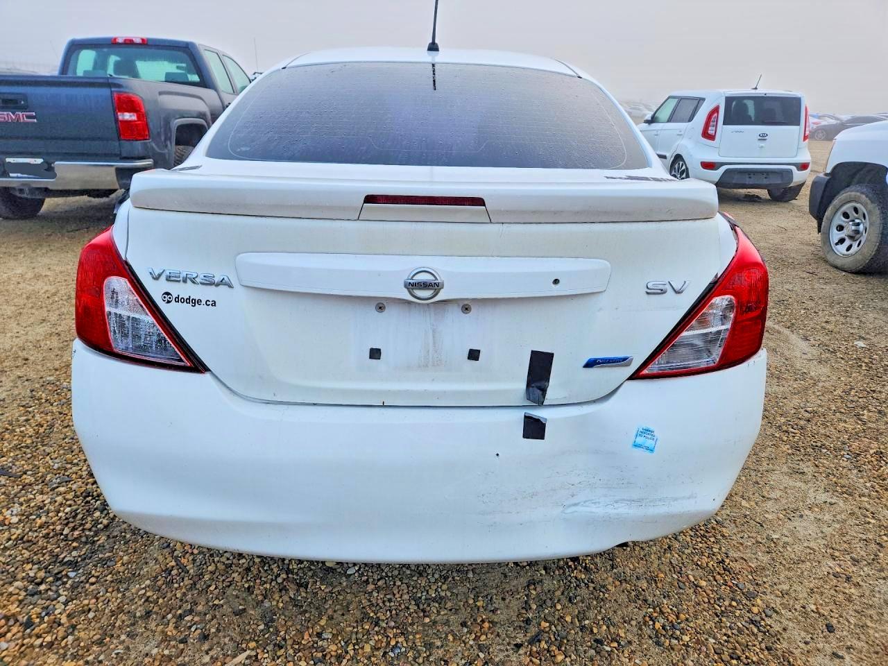 2014 Nissan Versa 1.6 S White vin: 3N1CN7AP0EL816156