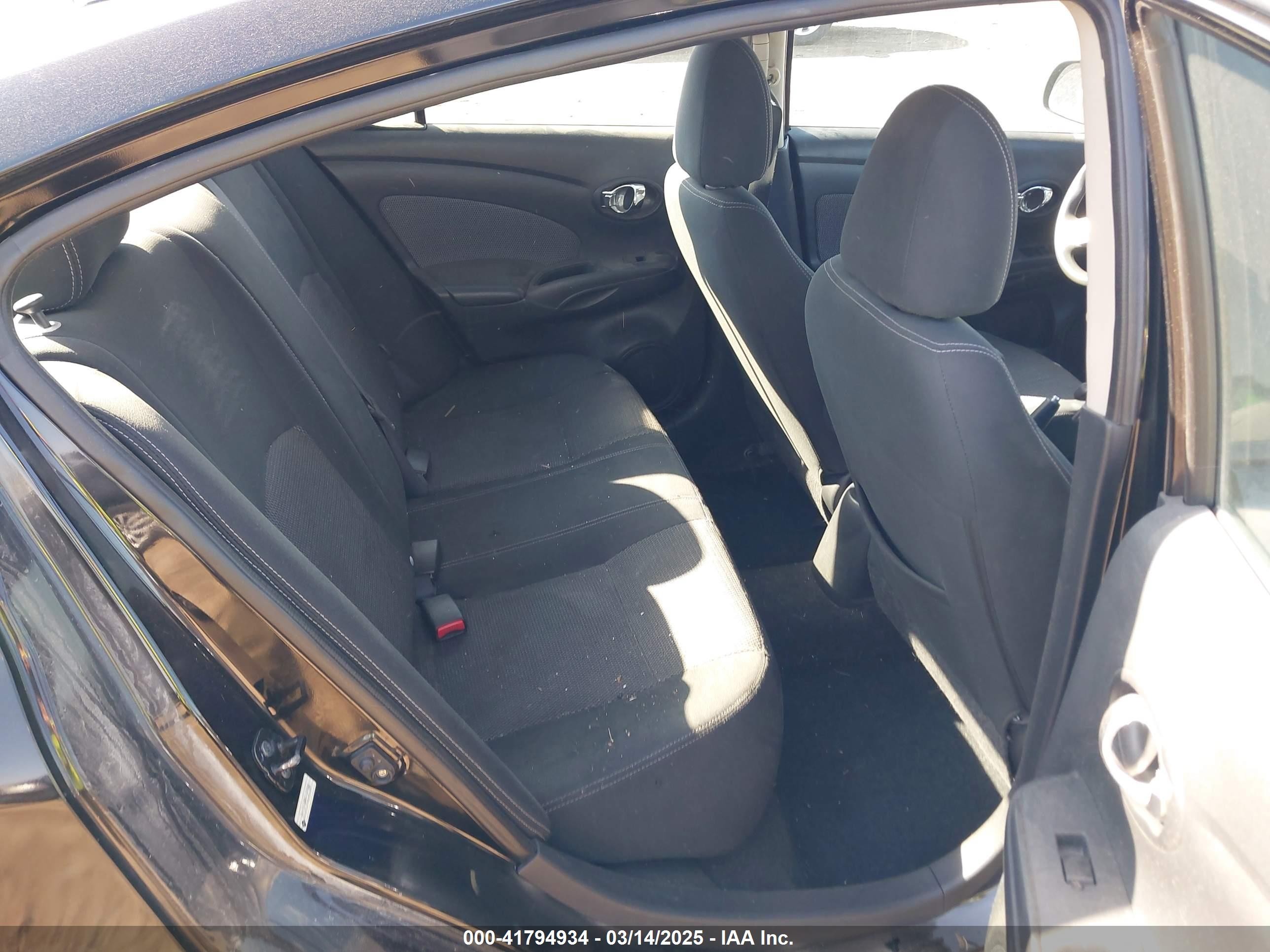 2014 Nissan Versa 1.6 Sv Black vin: 3N1CN7AP0EL827884