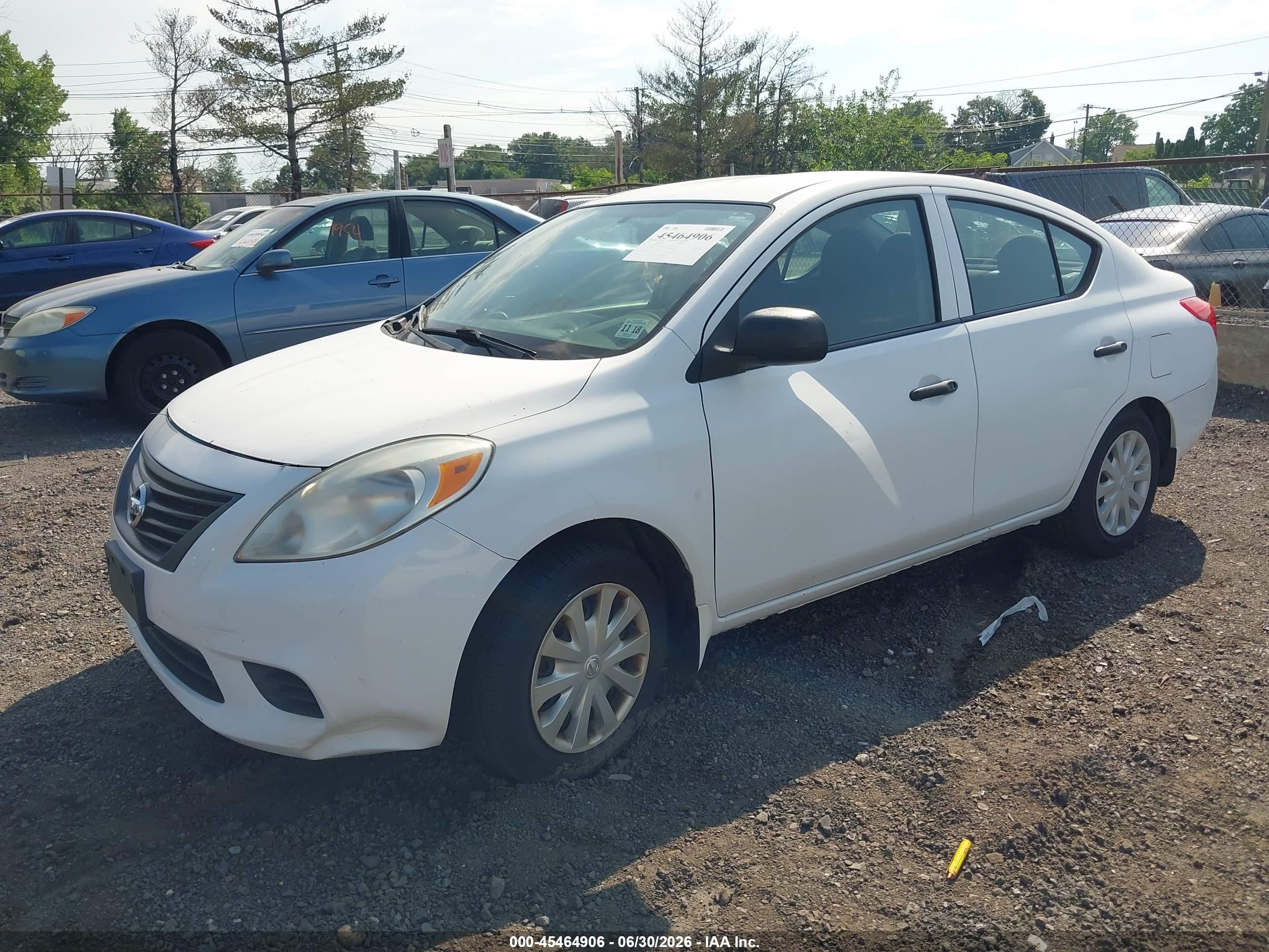 2014 Nissan Versa S White vin: 3N1CN7AP0EL835659