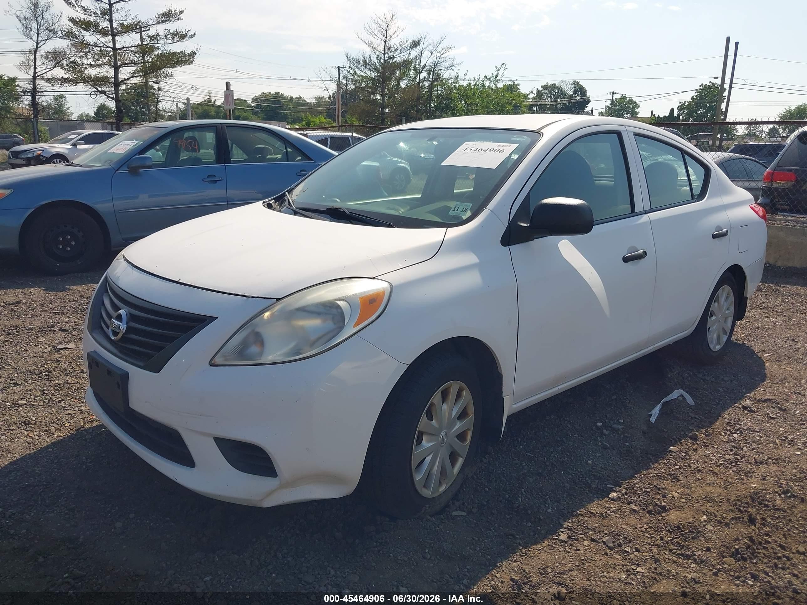 2014 Nissan Versa S White vin: 3N1CN7AP0EL835659