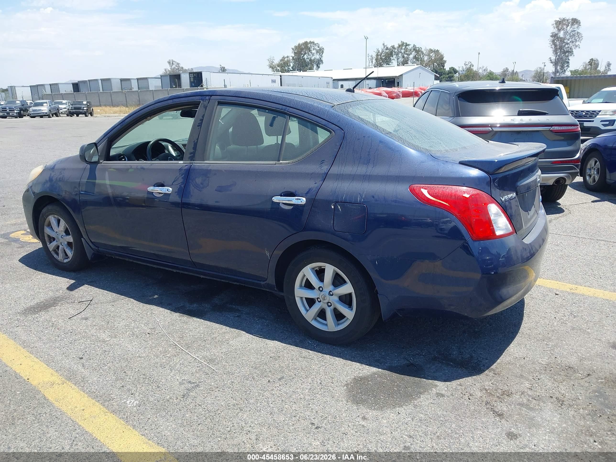 2014 Nissan Versa 1.6 Sv Синий vin: 3N1CN7AP0EL850792