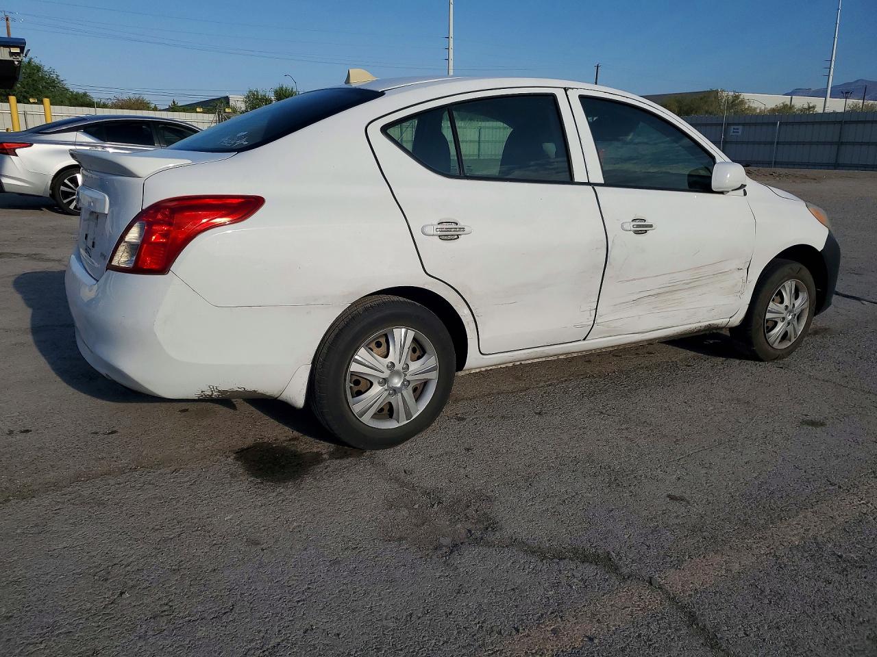 2014 Nissan Versa 1.6 S Plus White vin: 3N1CN7AP0EL855619