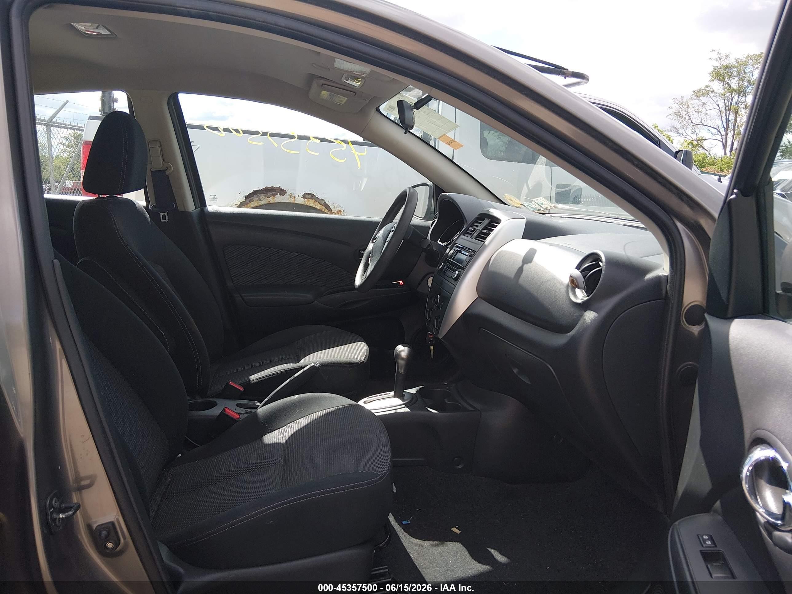 2015 Nissan Versa 1.6 Sv Gray vin: 3N1CN7AP0FL804896
