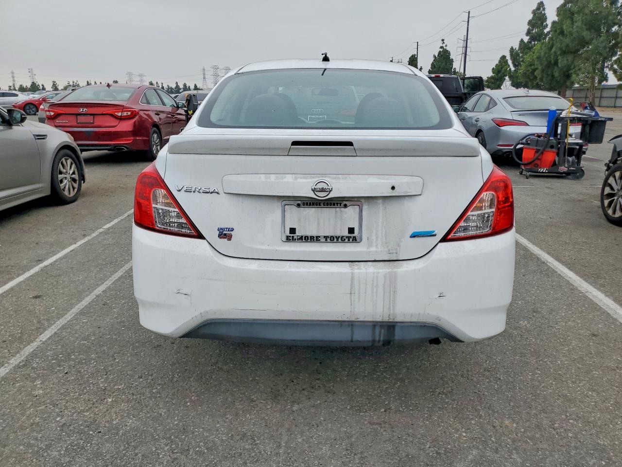 2015 Nissan Versa 1.6 S Plus Белый vin: 3N1CN7AP0FL827899