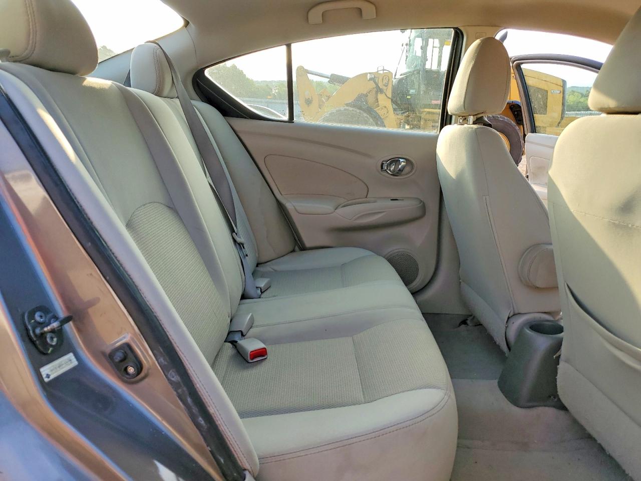 2015 Nissan Versa 1.6 Sv Серый vin: 3N1CN7AP0FL828759