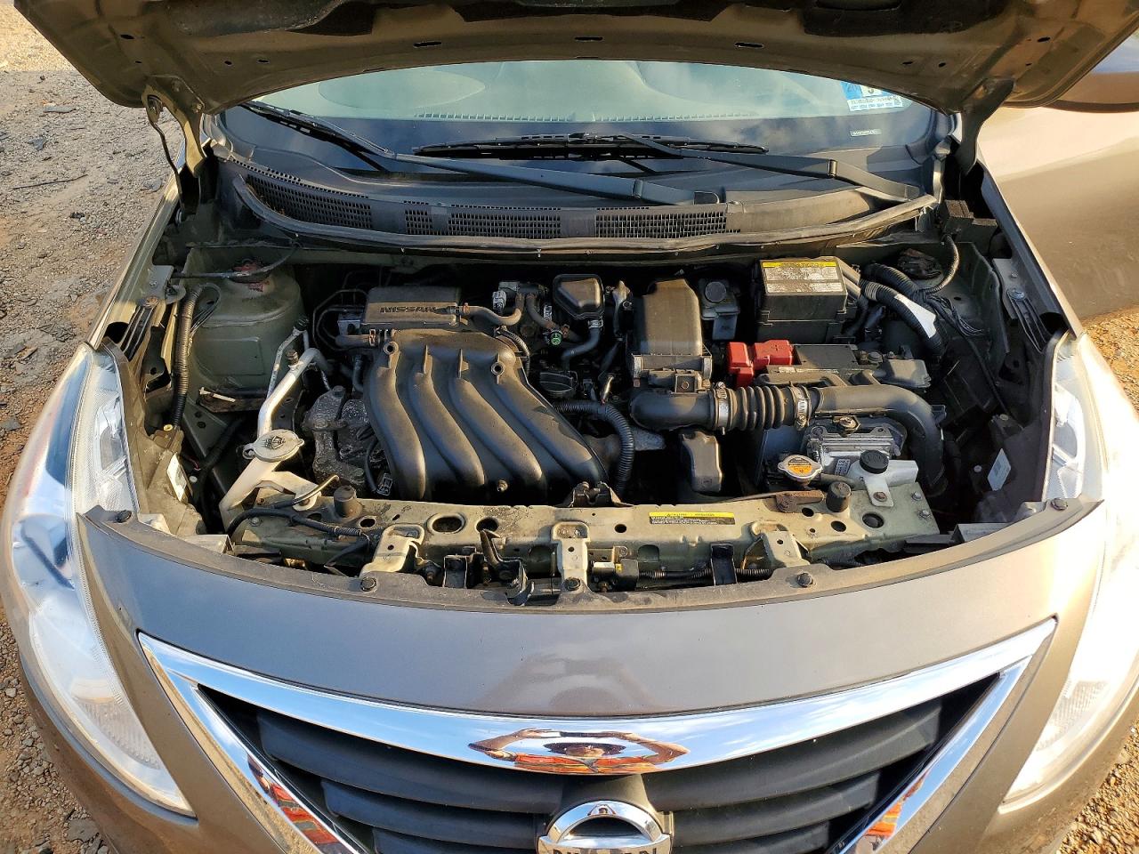 2015 Nissan Versa 1.6 Sv Серый vin: 3N1CN7AP0FL828759