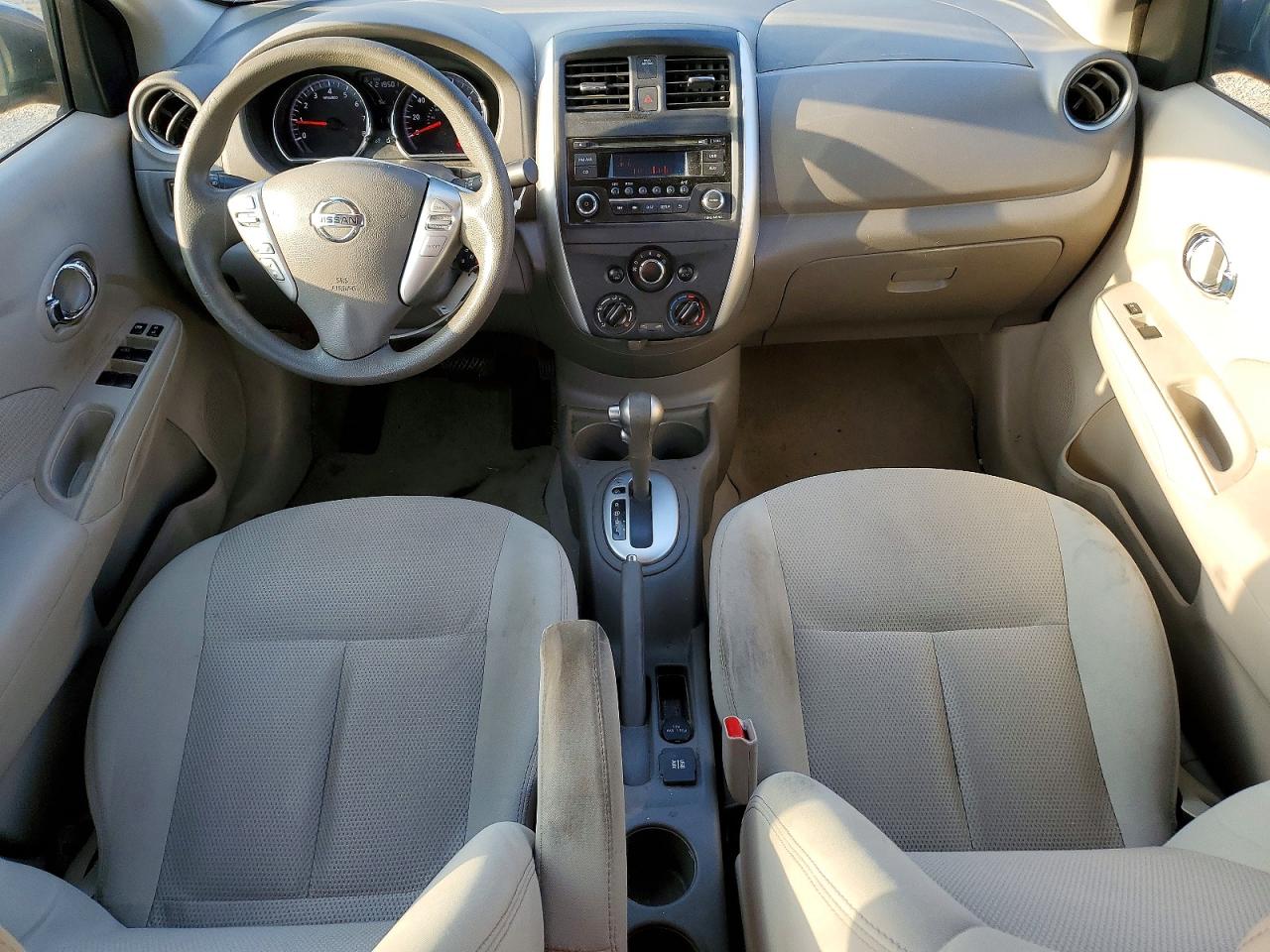2015 Nissan Versa 1.6 Sv Серый vin: 3N1CN7AP0FL828759