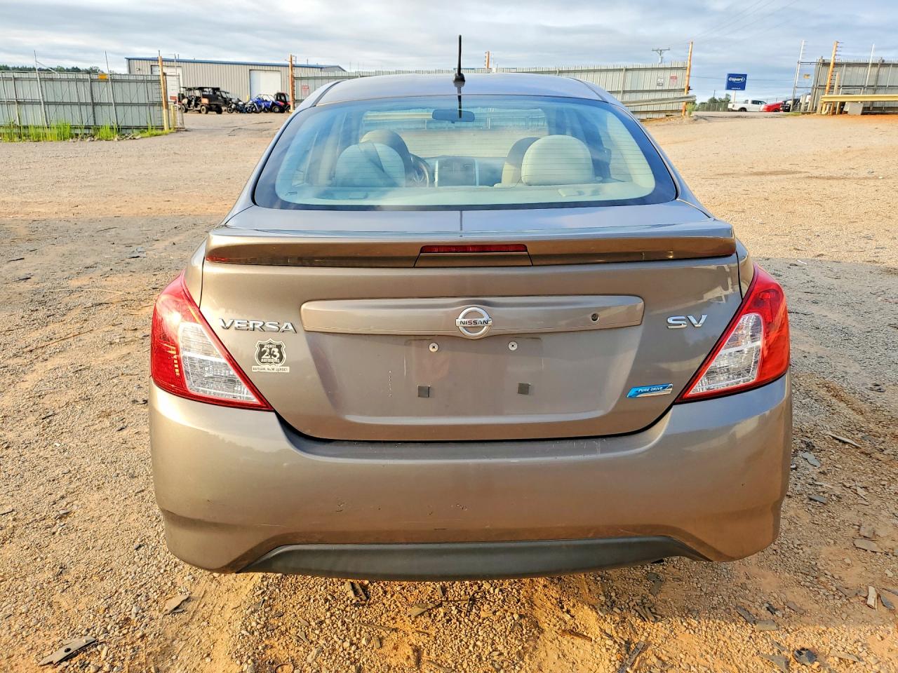 2015 Nissan Versa 1.6 Sv Серый vin: 3N1CN7AP0FL828759