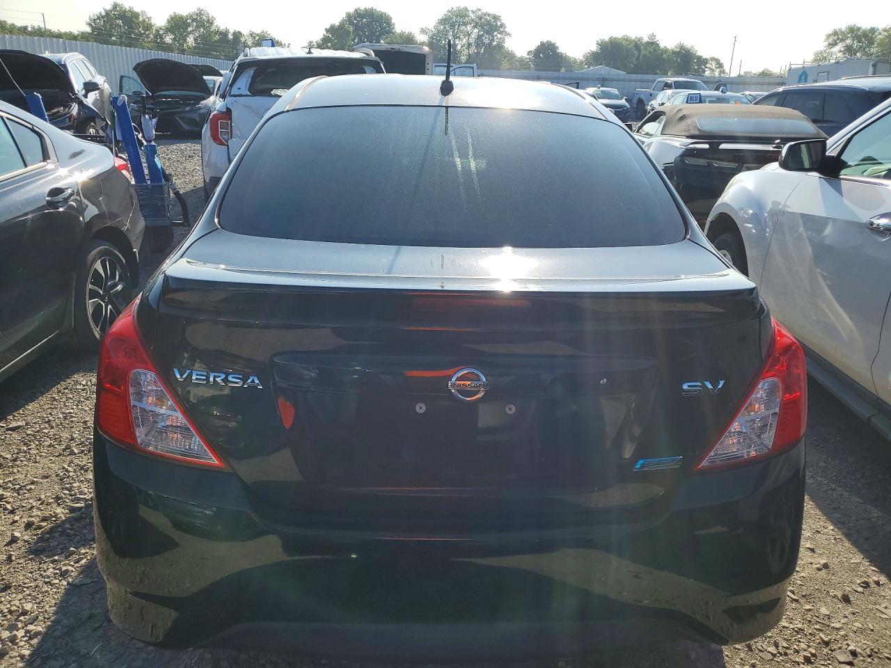 2015 Nissan Versa 1.6 Sv Black vin: 3N1CN7AP0FL846341