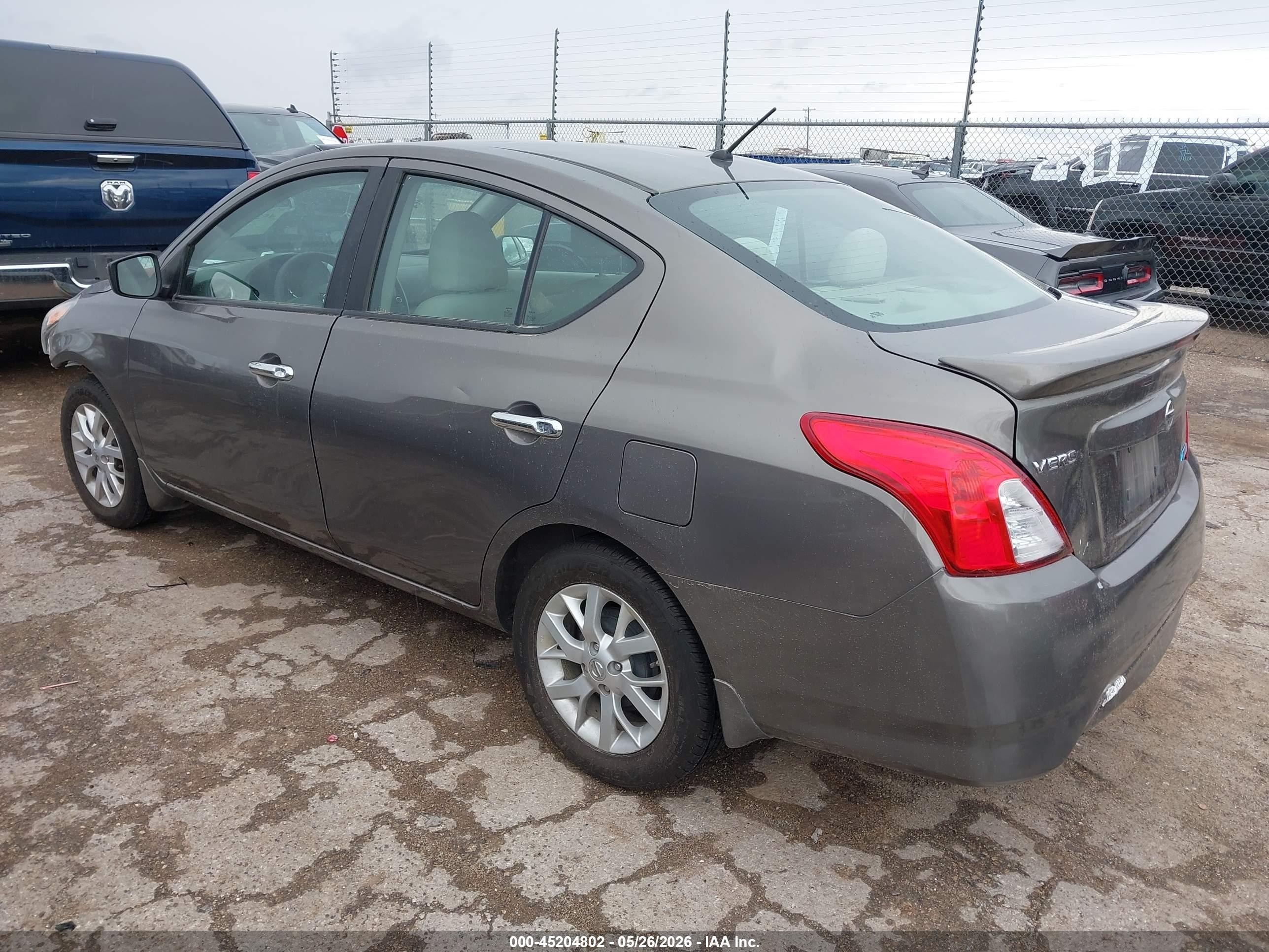 2015 Nissan Versa 1.6 Sv Brown vin: 3N1CN7AP0FL864127