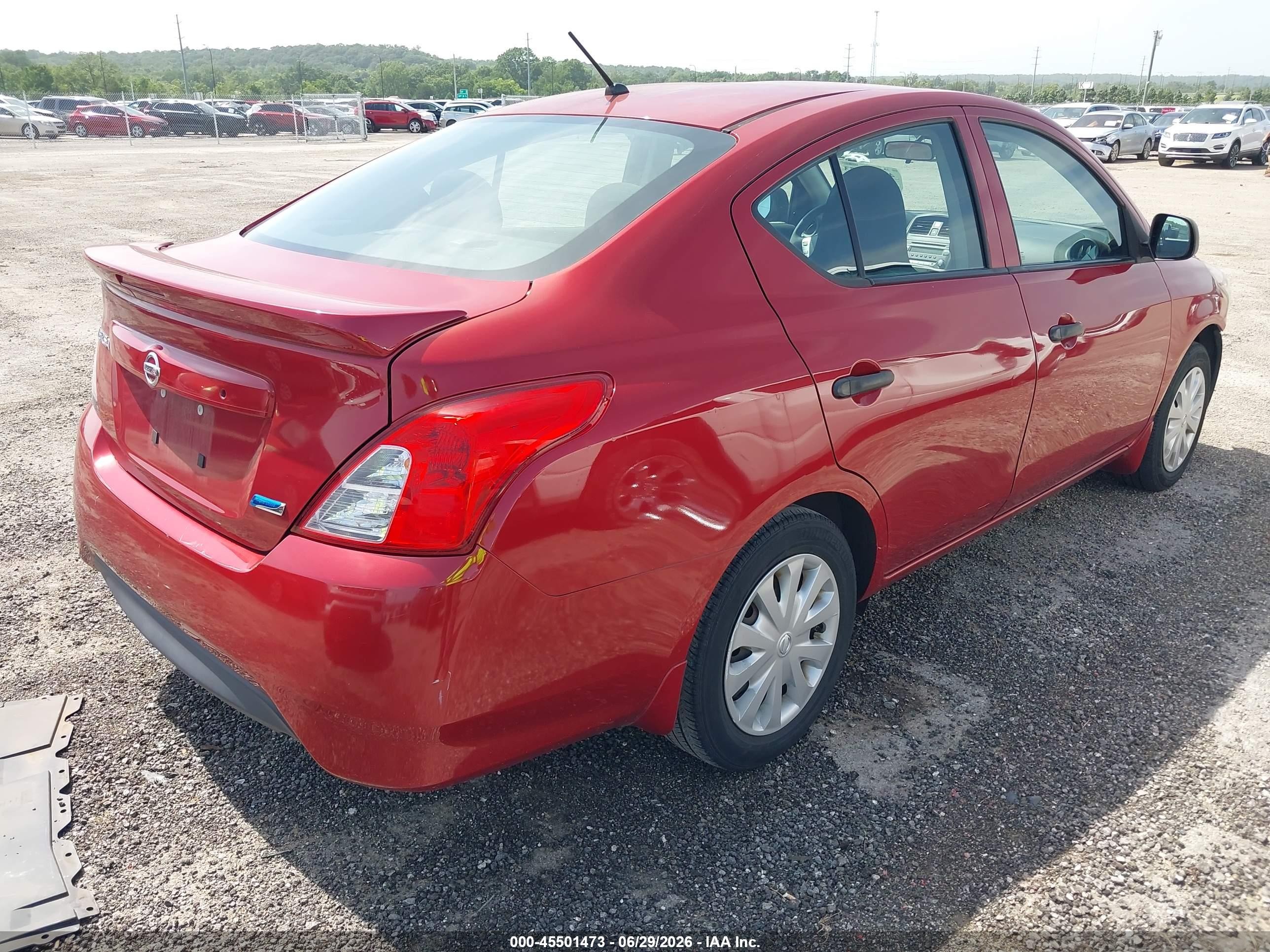 2015 Nissan Versa 1.6 S+ Red vin: 3N1CN7AP0FL868422