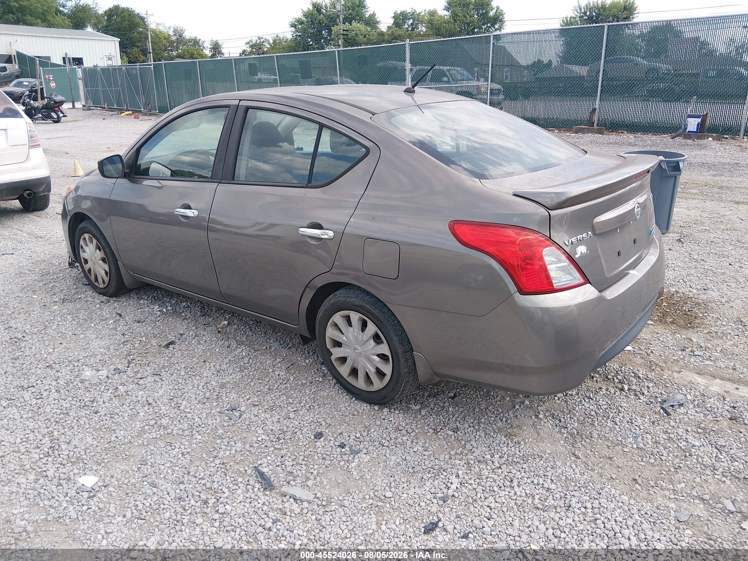 2015 Nissan Versa 1.6 Sv Silver vin: 3N1CN7AP0FL878545
