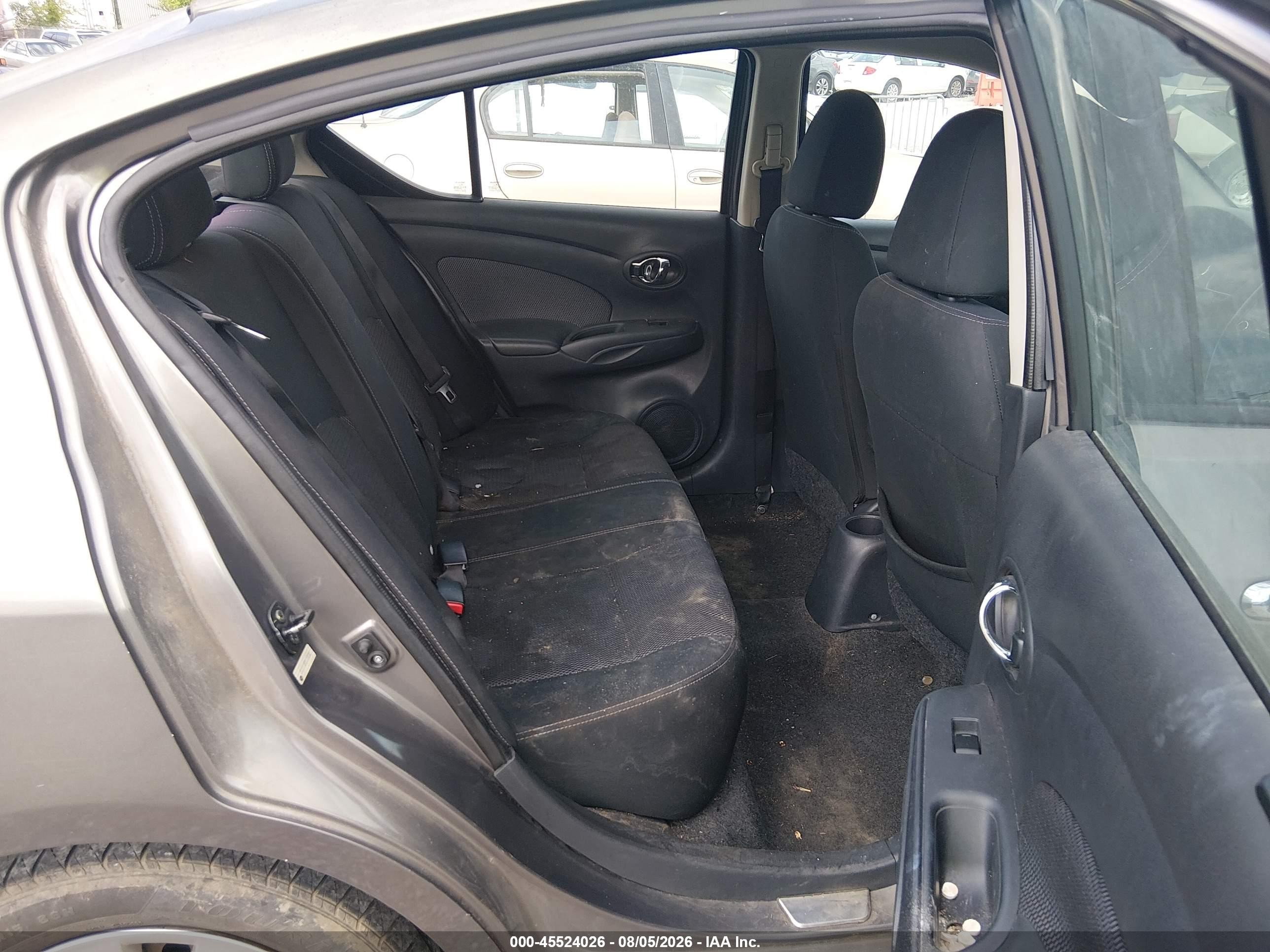 2015 Nissan Versa 1.6 Sv Silver vin: 3N1CN7AP0FL878545