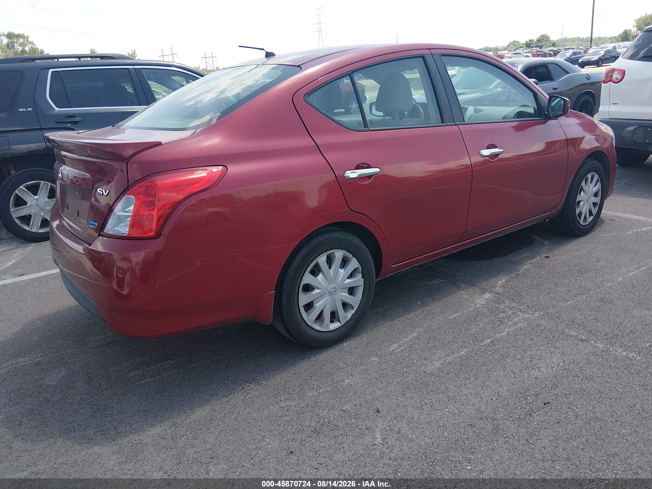 2015 Nissan Versa 1.6 Sv Red vin: 3N1CN7AP0FL888184
