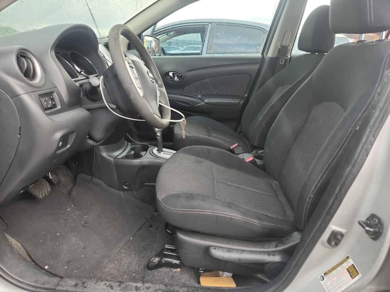 2015 Nissan Versa 1.6 Sv Silver vin: 3N1CN7AP0FL888296