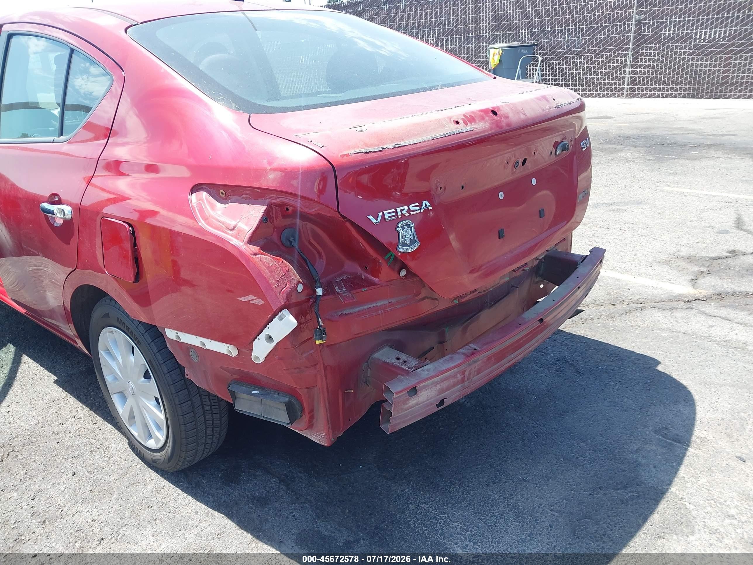 2015 Nissan Versa 1.6 S/1.6 S+/1.6 Sl/1.6 Sv Red vin: 3N1CN7AP0FL898505