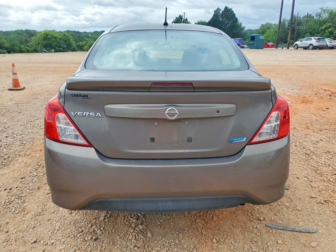 2015 Nissan Versa 1.6 S Plus Серый vin: 3N1CN7AP0FL905288