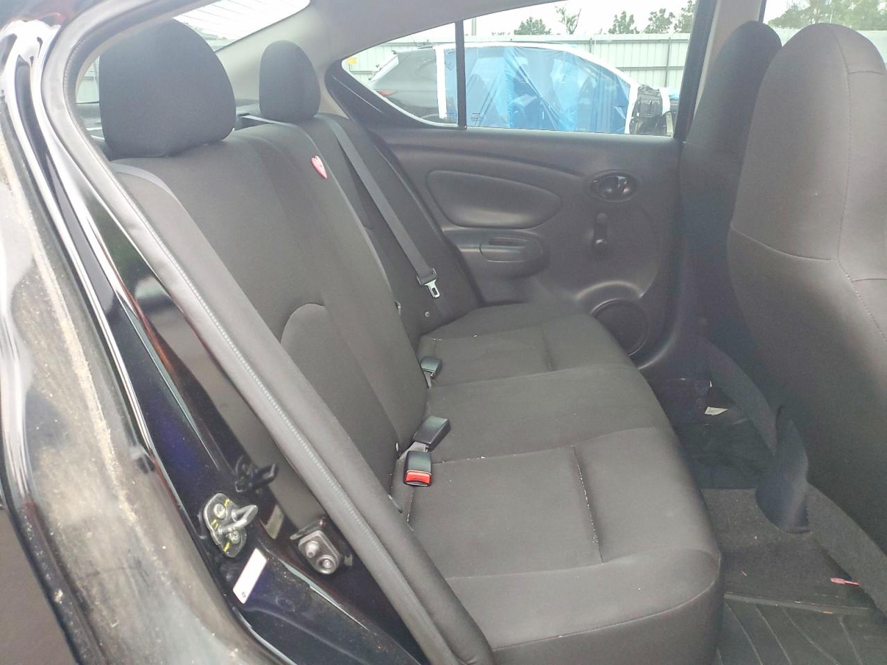 2015 Nissan Versa 1.6 S Черный vin: 3N1CN7AP0FL924570