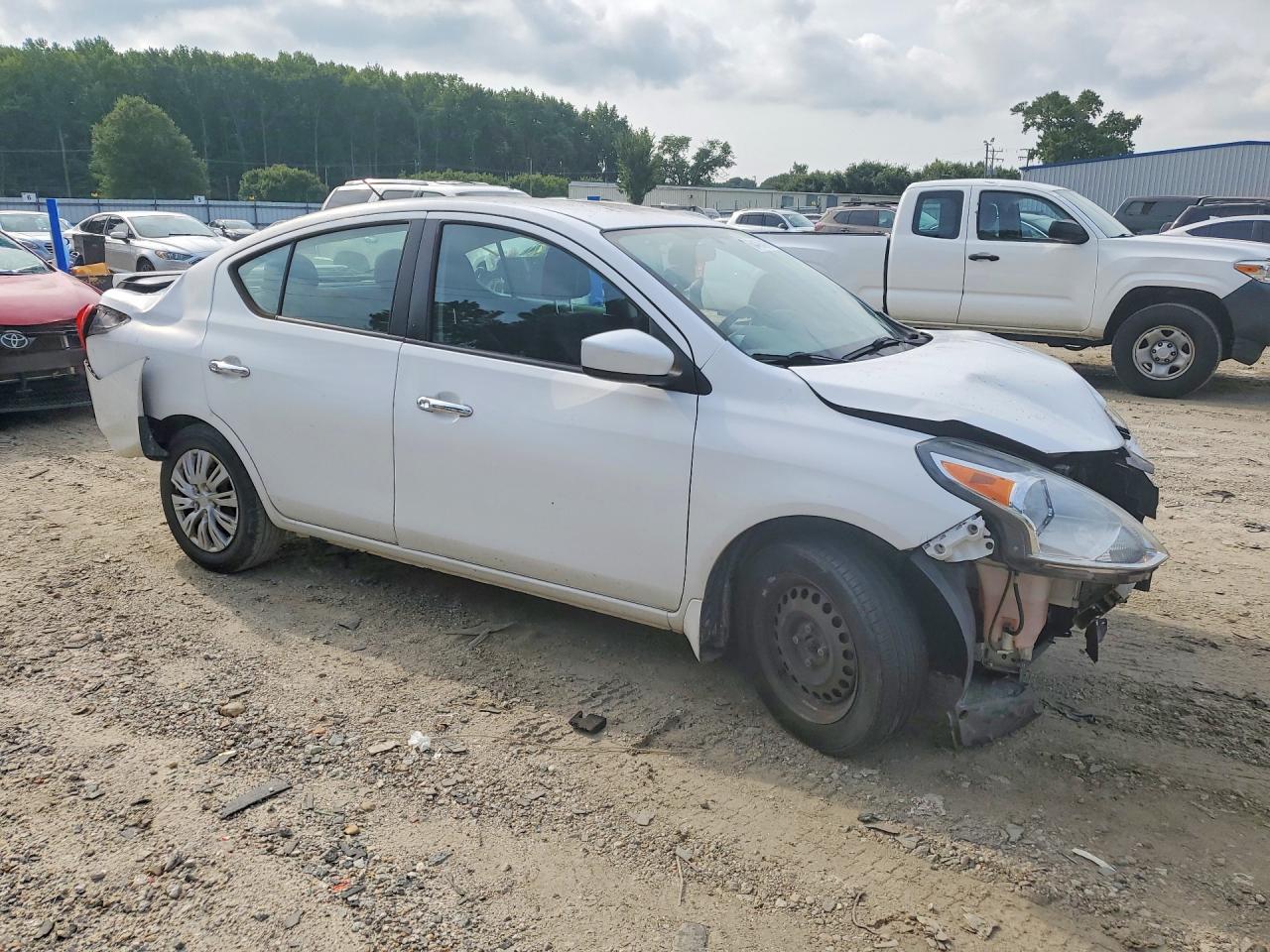2015 Nissan Versa 1.6 Sv White vin: 3N1CN7AP0FL927727