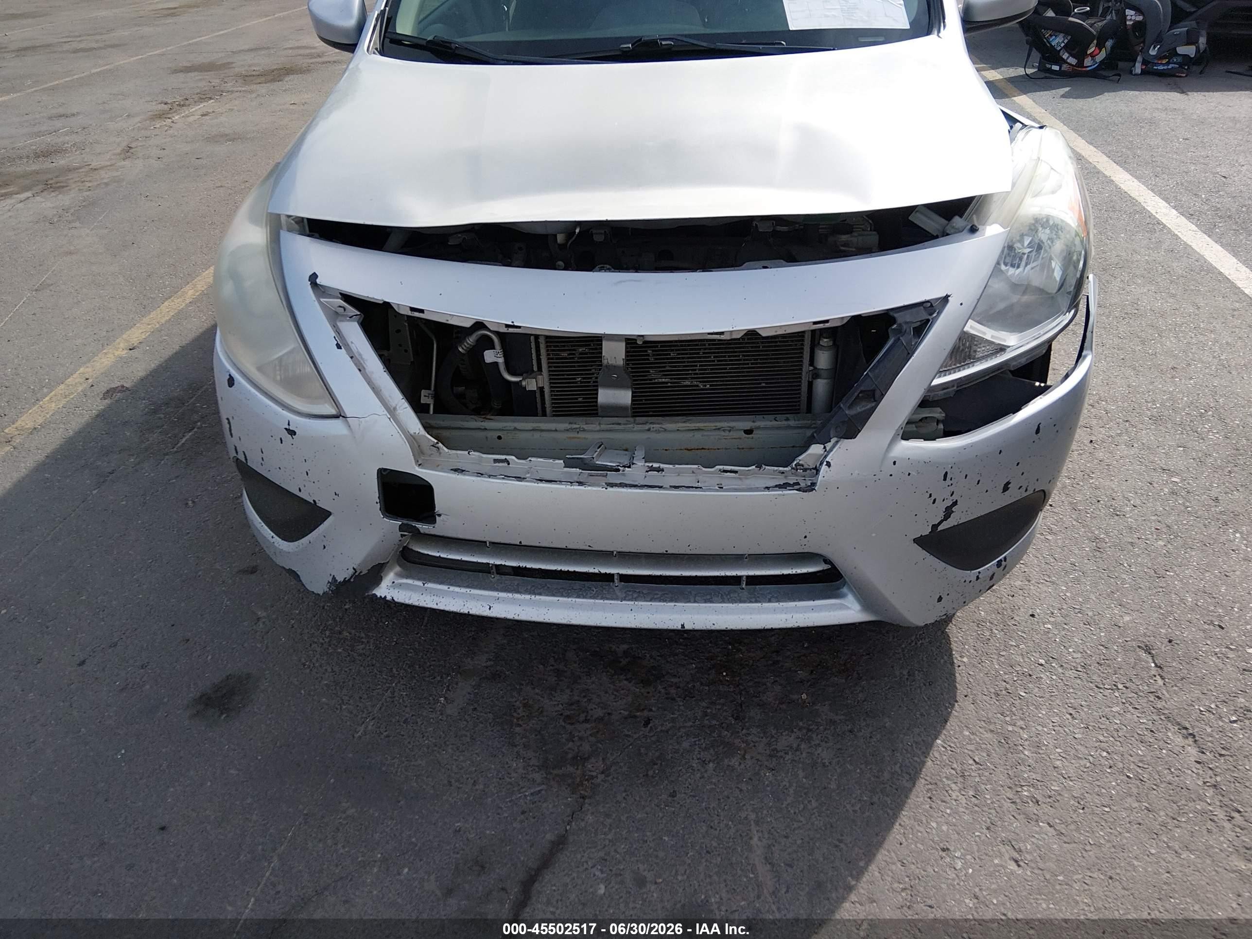 2015 Nissan Versa 1.6 Sv Серебряный vin: 3N1CN7AP0FL940980