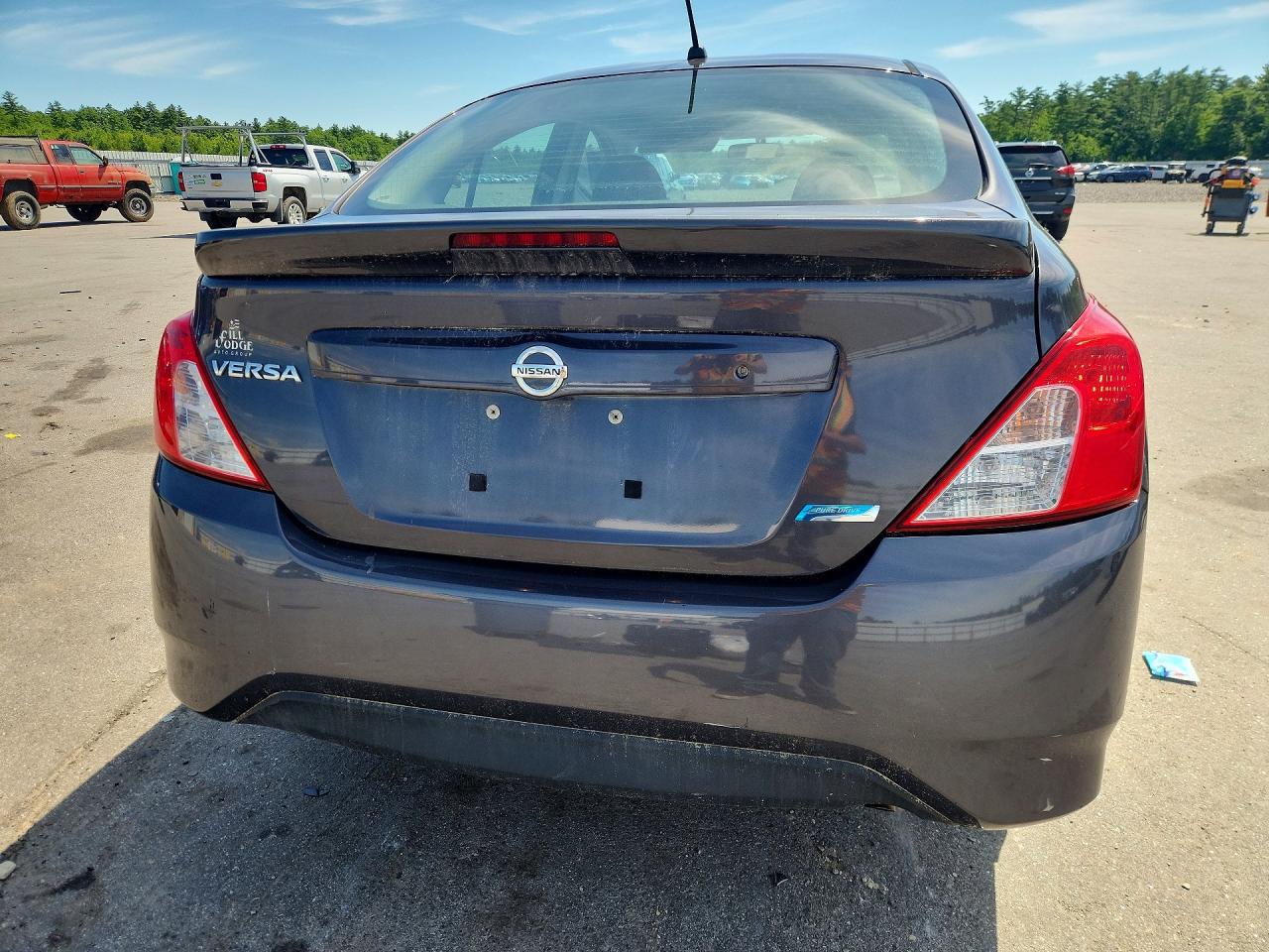2015 Nissan Versa 1.6 S Plus Серый vin: 3N1CN7AP0FL942583
