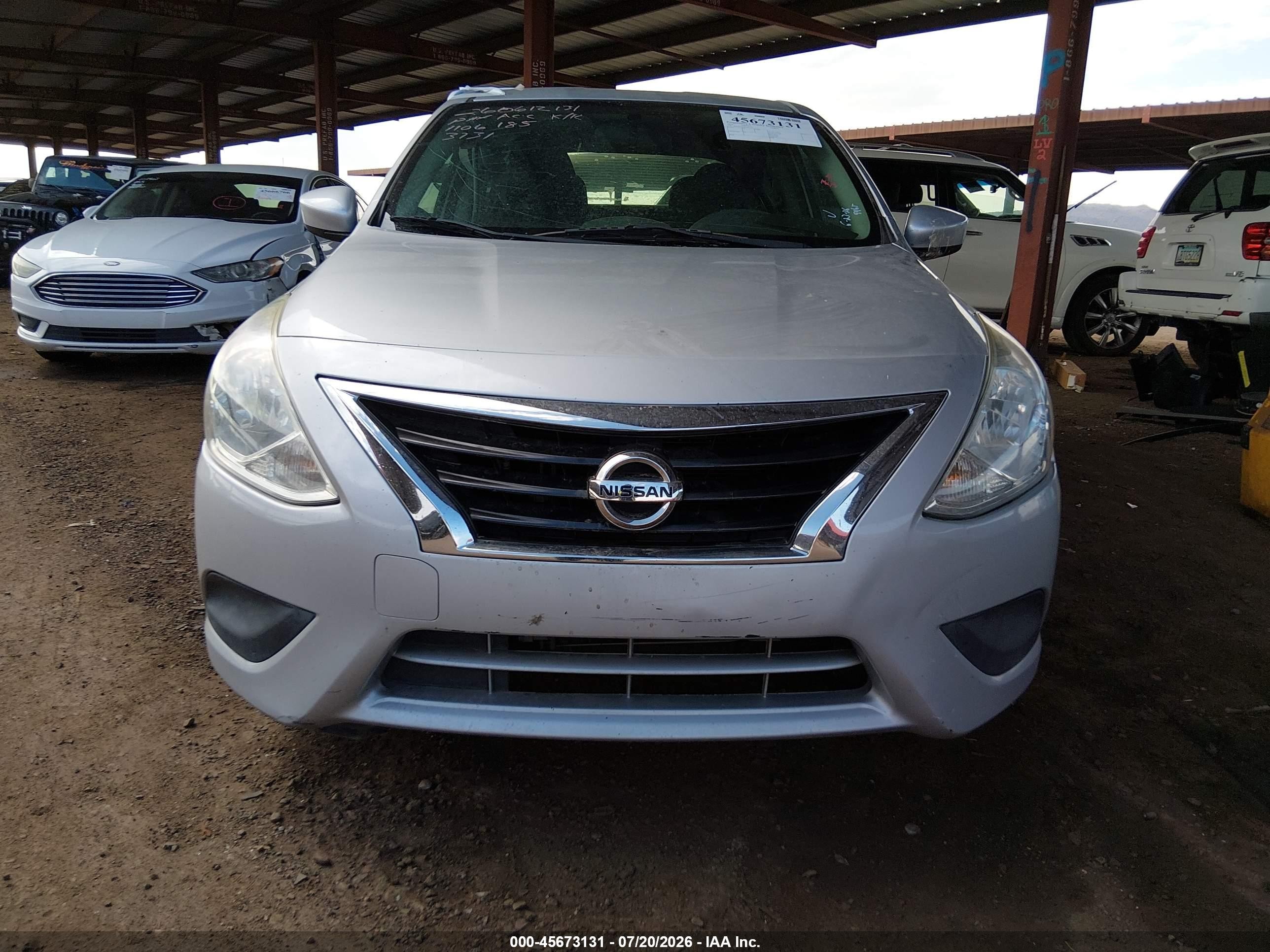 2015 Nissan Versa 1.6 Sv Серебряный vin: 3N1CN7AP0FL953731