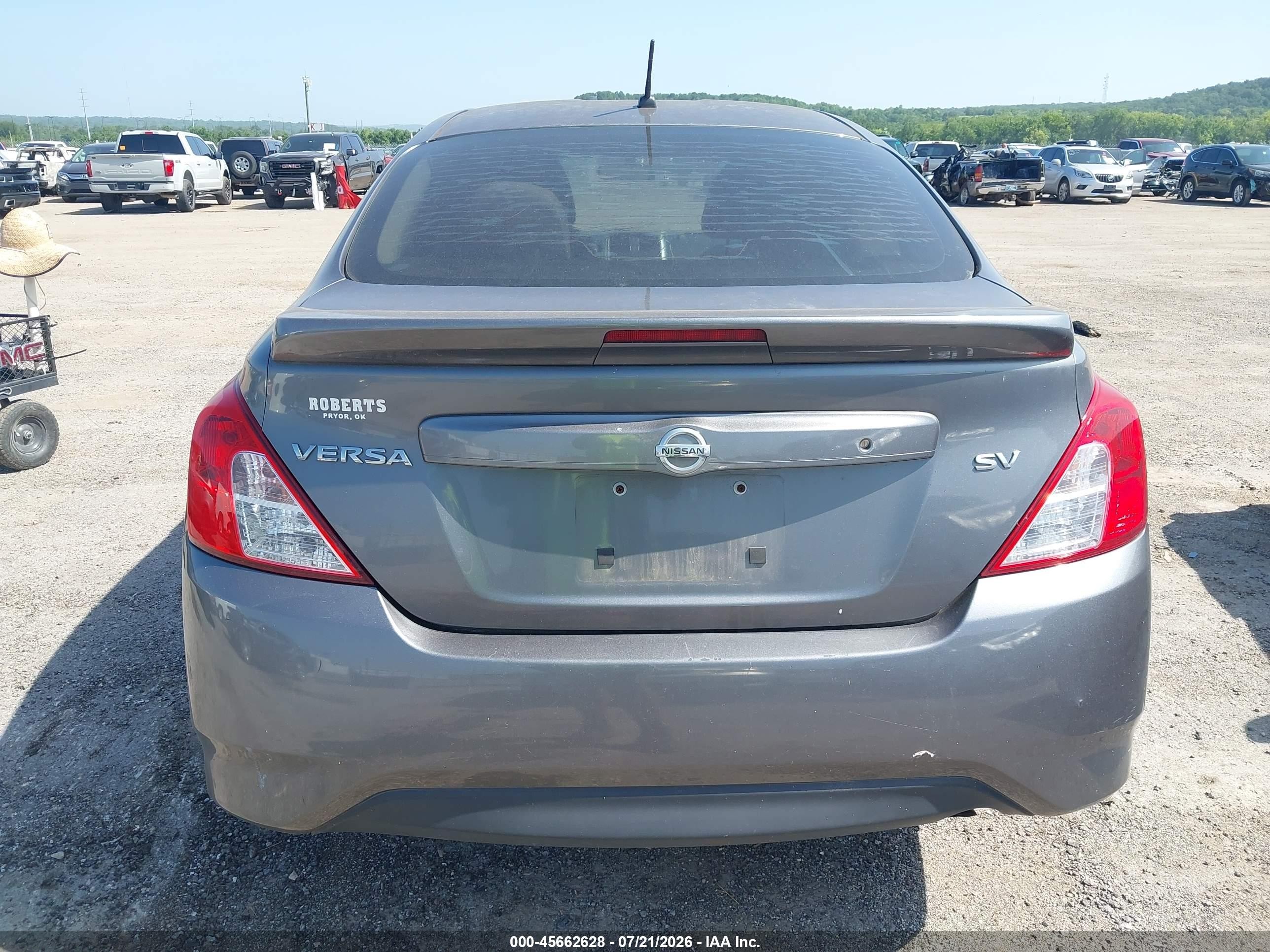 2017 Nissan Versa 1.6 Sv Gray vin: 3N1CN7AP0HL853812