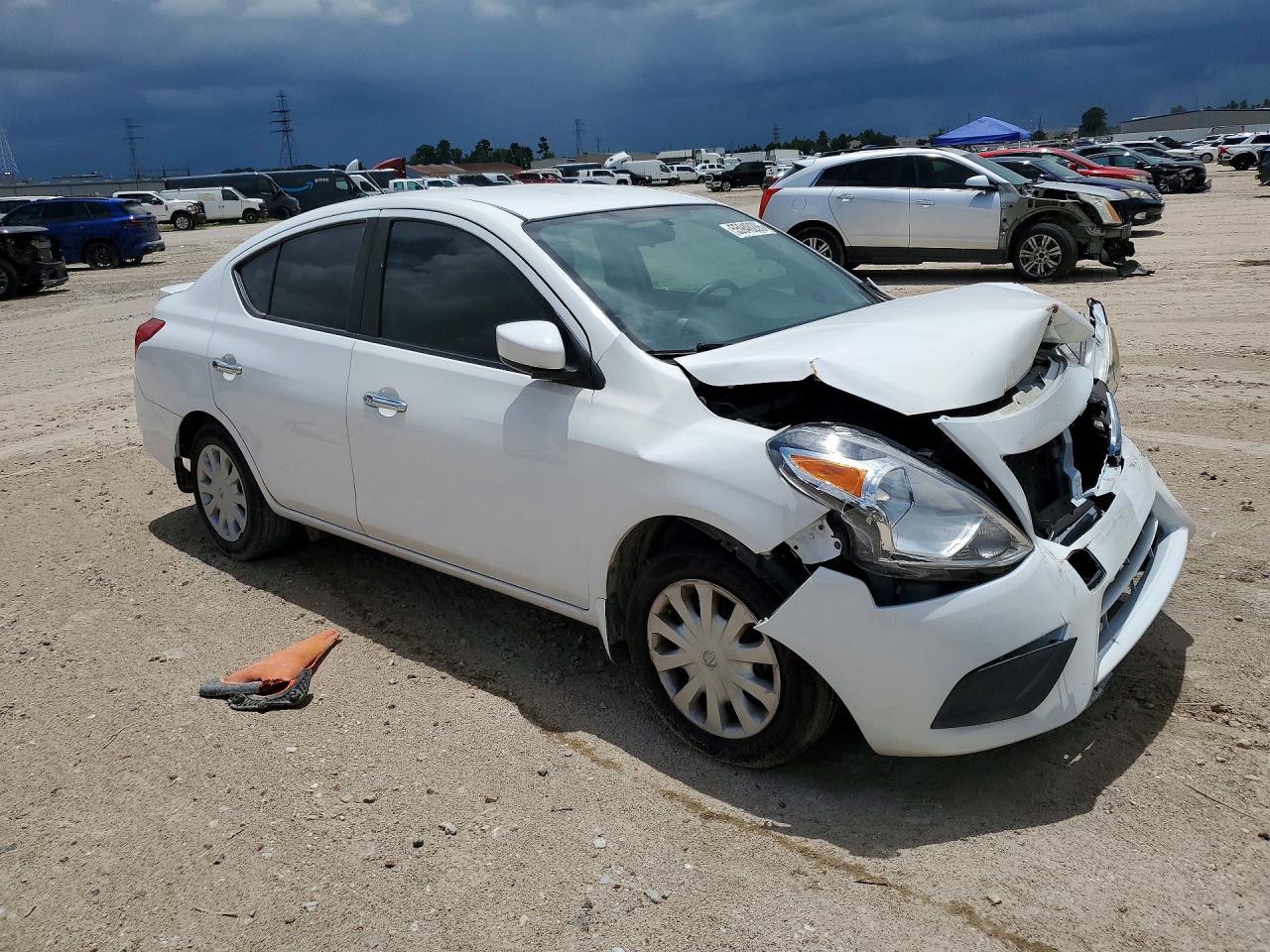 2018 Nissan Versa Sv White vin: 3N1CN7AP0JL868008