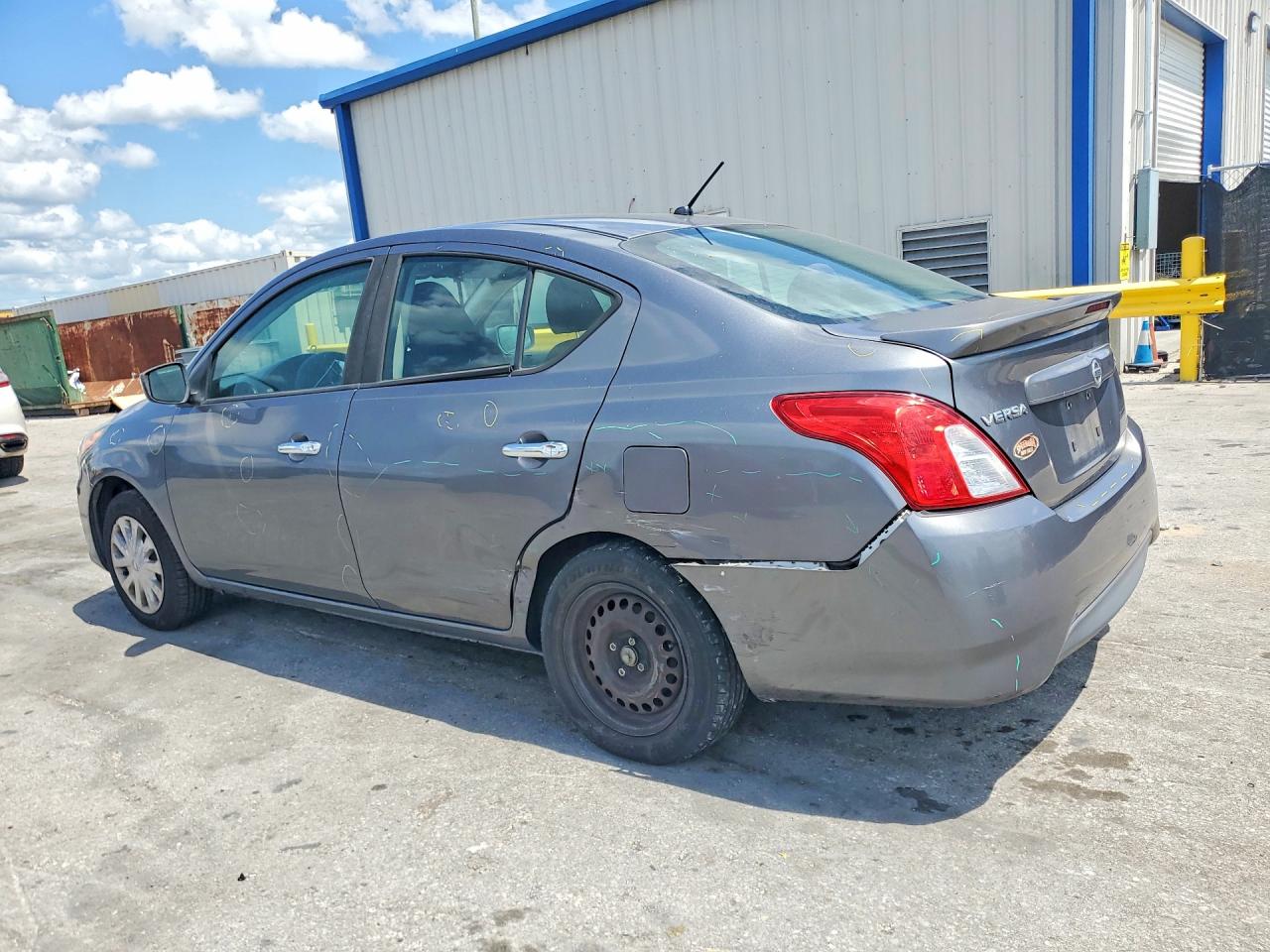 2018 Nissan Versa Sv Gray vin: 3N1CN7AP0JL873063