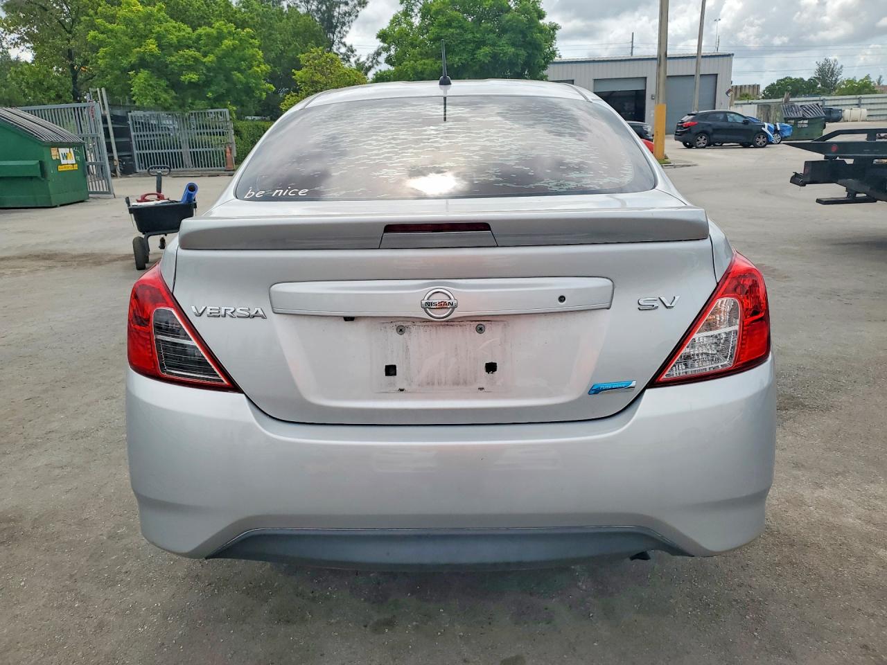 2019 Nissan Versa Sv Серебряный vin: 3N1CN7AP0KL834233