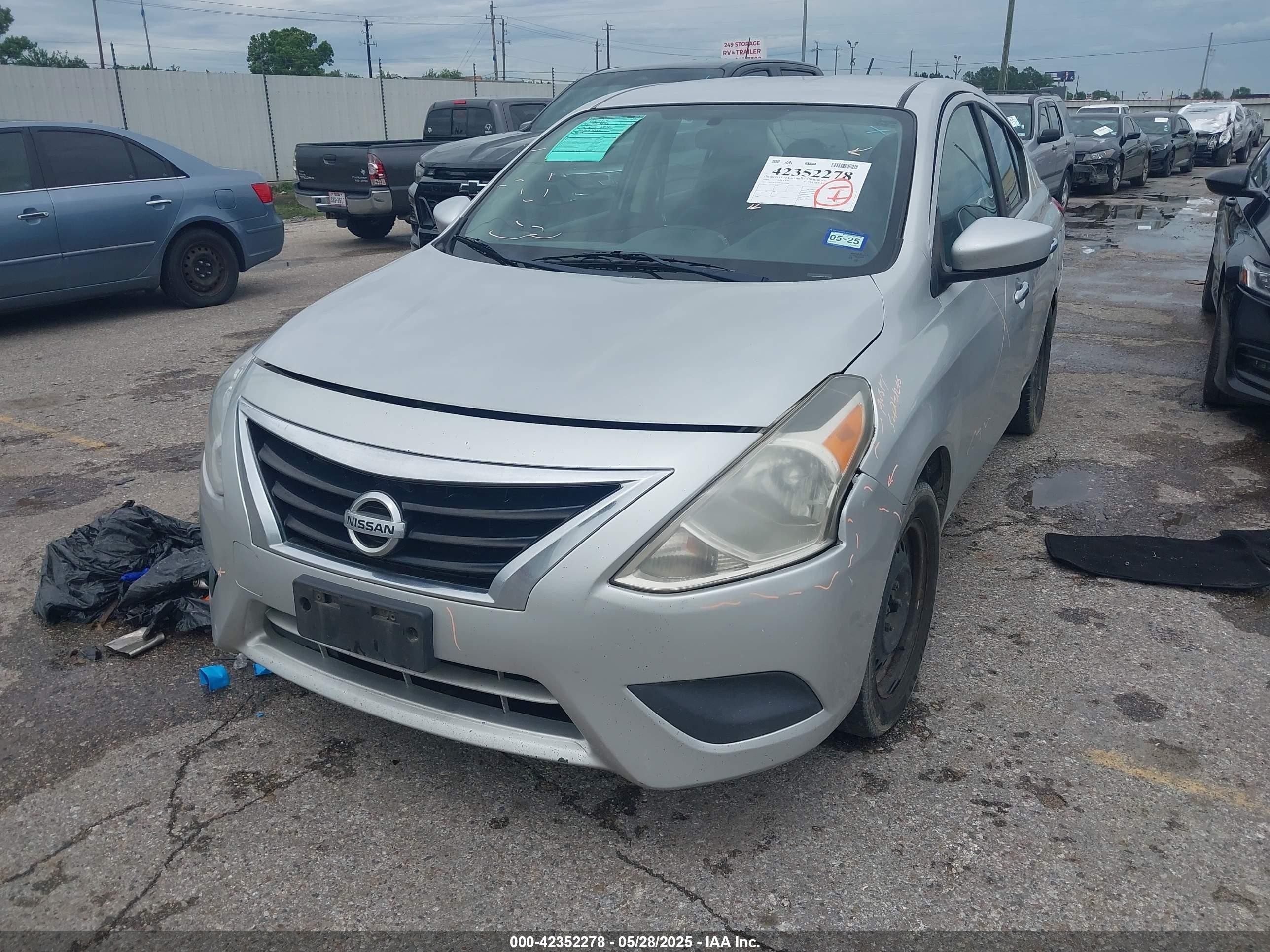 2019 Nissan Versa 1.6 Sv Silver vin: 3N1CN7AP0KL852246